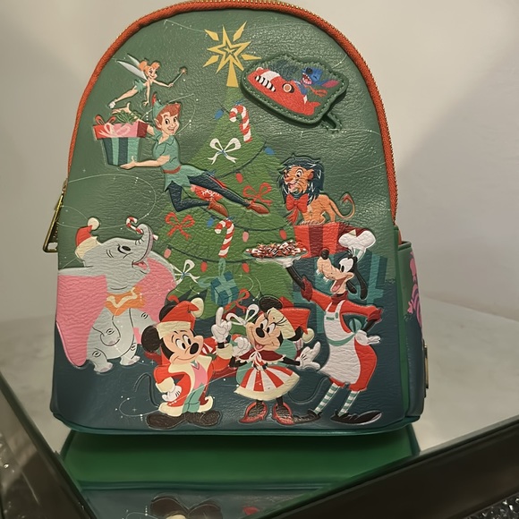Is Christmas time with Mickey and Disney main image 4